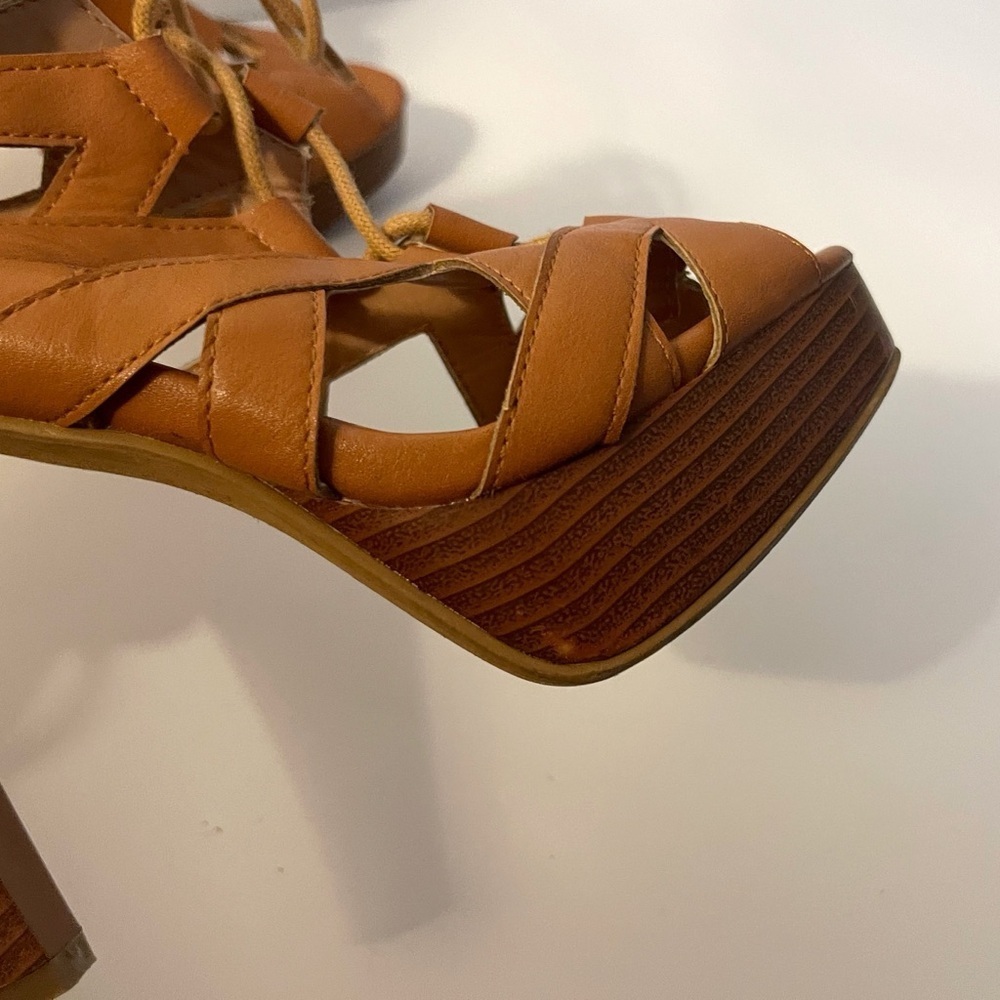 TOP Moda Tan Strappy Heels - Picture 10 of 14